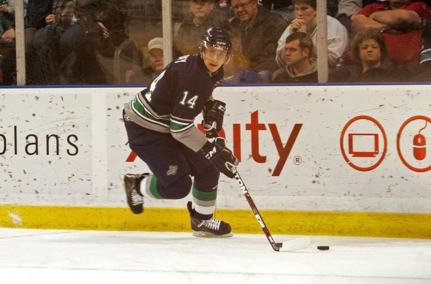 Thunderbird Connor Honey moves the puck in to the Giants zone to take a shot