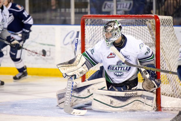 T-Birds goalie Taran Kozun made 39 saves on 40 shots to get the win.