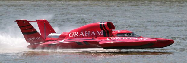 Bonney Lake's J. Michael Kelly pilots the 1 Graham Trucking hydro to victory in the season-opening Madison Regatta Indiana Governor’s Cup on Sunday.