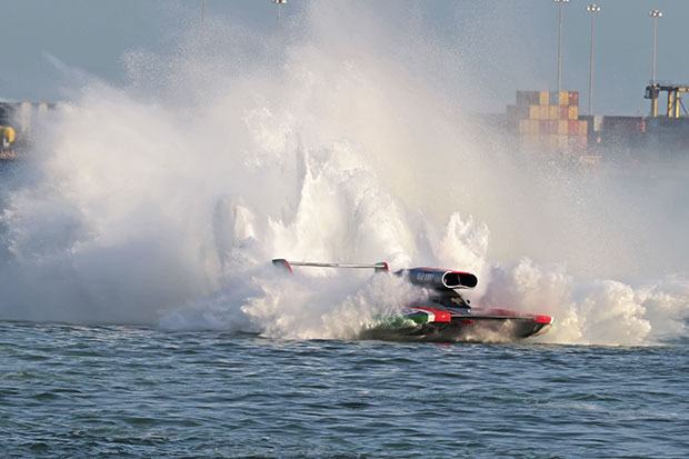 Covington's Jimmy Shane and the U-6 Oberto Beef Jerky unlimited hydroplane were penalized in the first elimination heat but stormed back to win the second heat Friday.