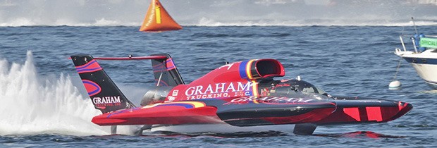 Jimmy Shane guides the U-5 Graham Trucking to victory in the Seafair showdown on Sunday.