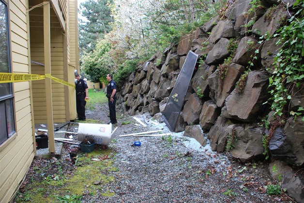 At 11:15  a.m. Kent firefighters responded to reports of an explosion in an apartment which sent one Kent resident to the hospital with severe burns.