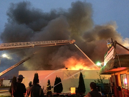 3-alarm fire damages strip mall in Kent