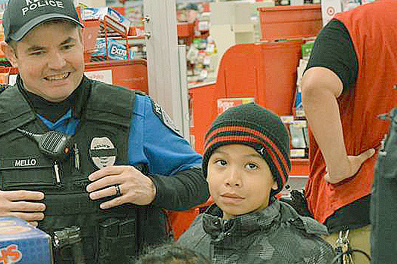 Kent Police help kids shop for holiday gifts