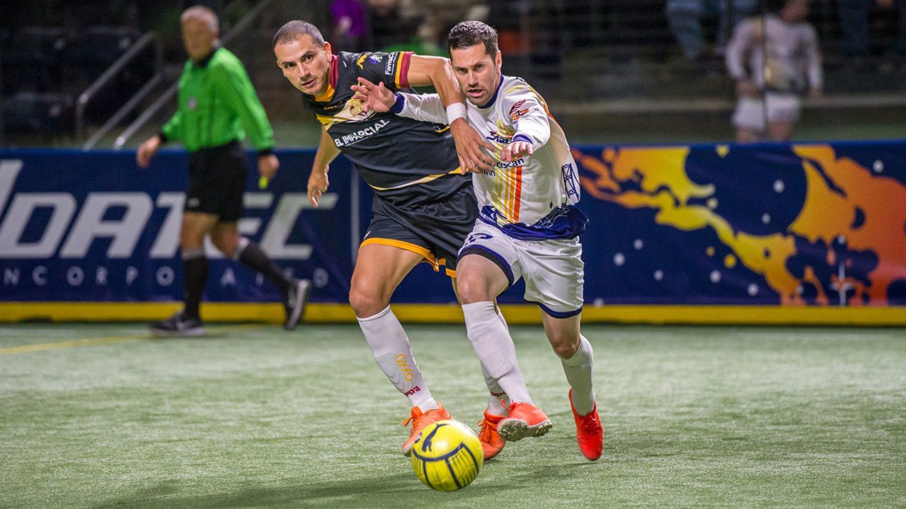 The Stars’ Joey Gjertsen, right, scrambles for the ball during MASL play. Wilson Tsoi/Tacoma Stars