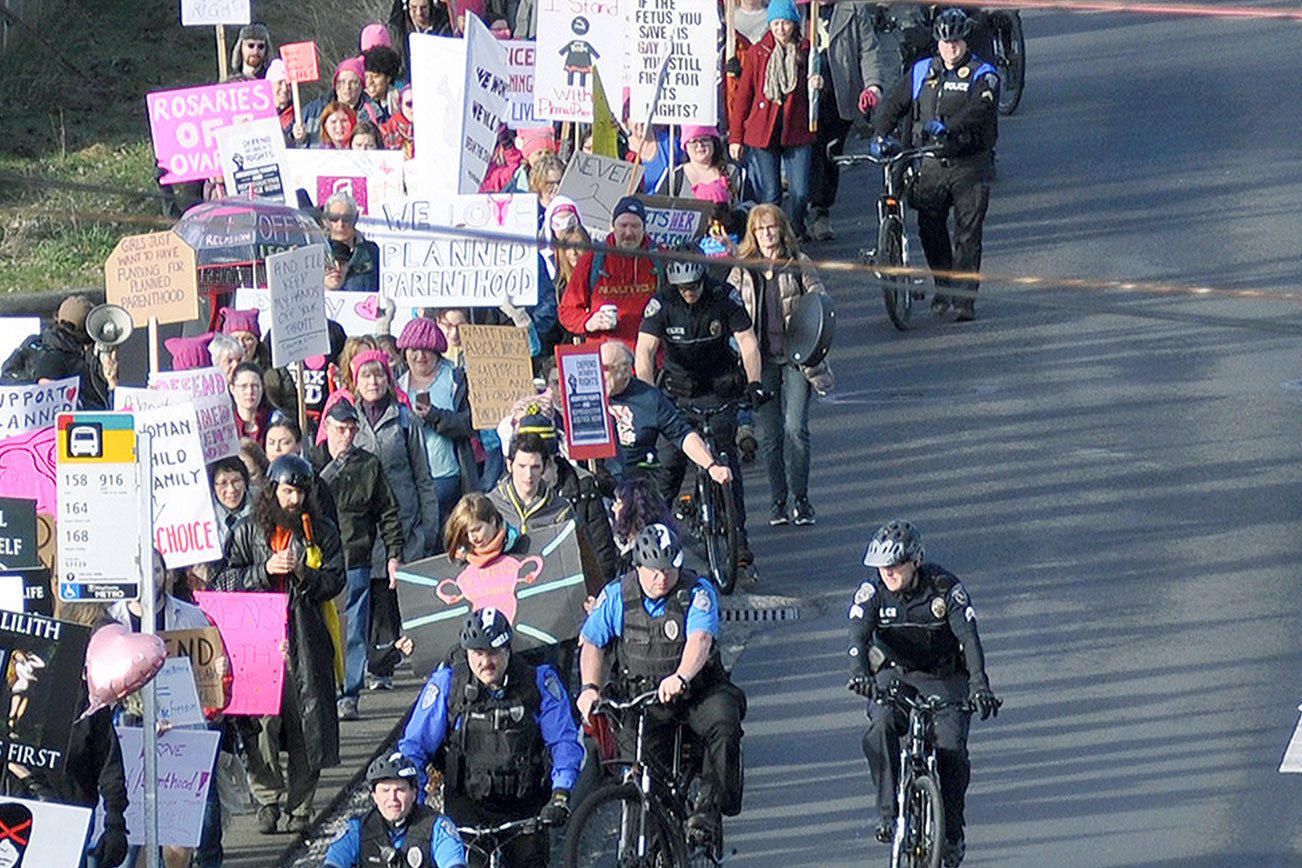 Kent Planned Parenthood rally draws large police presence