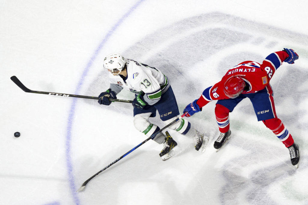 Thunderbirds fly back into first in Western Conference