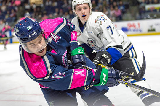 Royals overthrow Thunderbirds | WHL