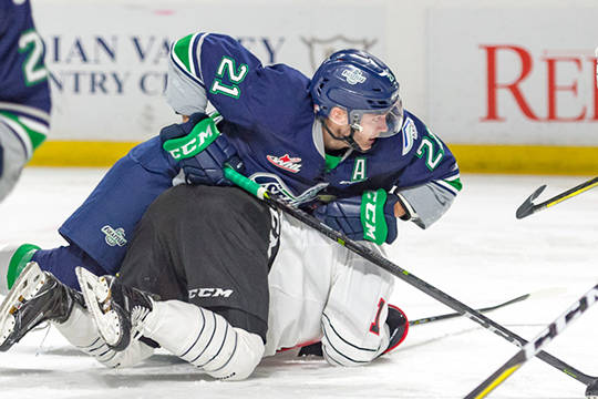 Warriors battle past Thunderbirds | WHL | VIDEO