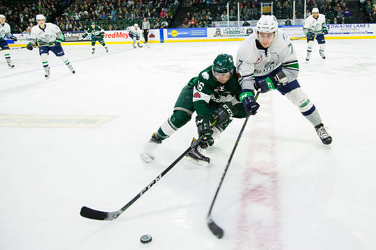 Silvertips skate past Thunderbirds | WHL