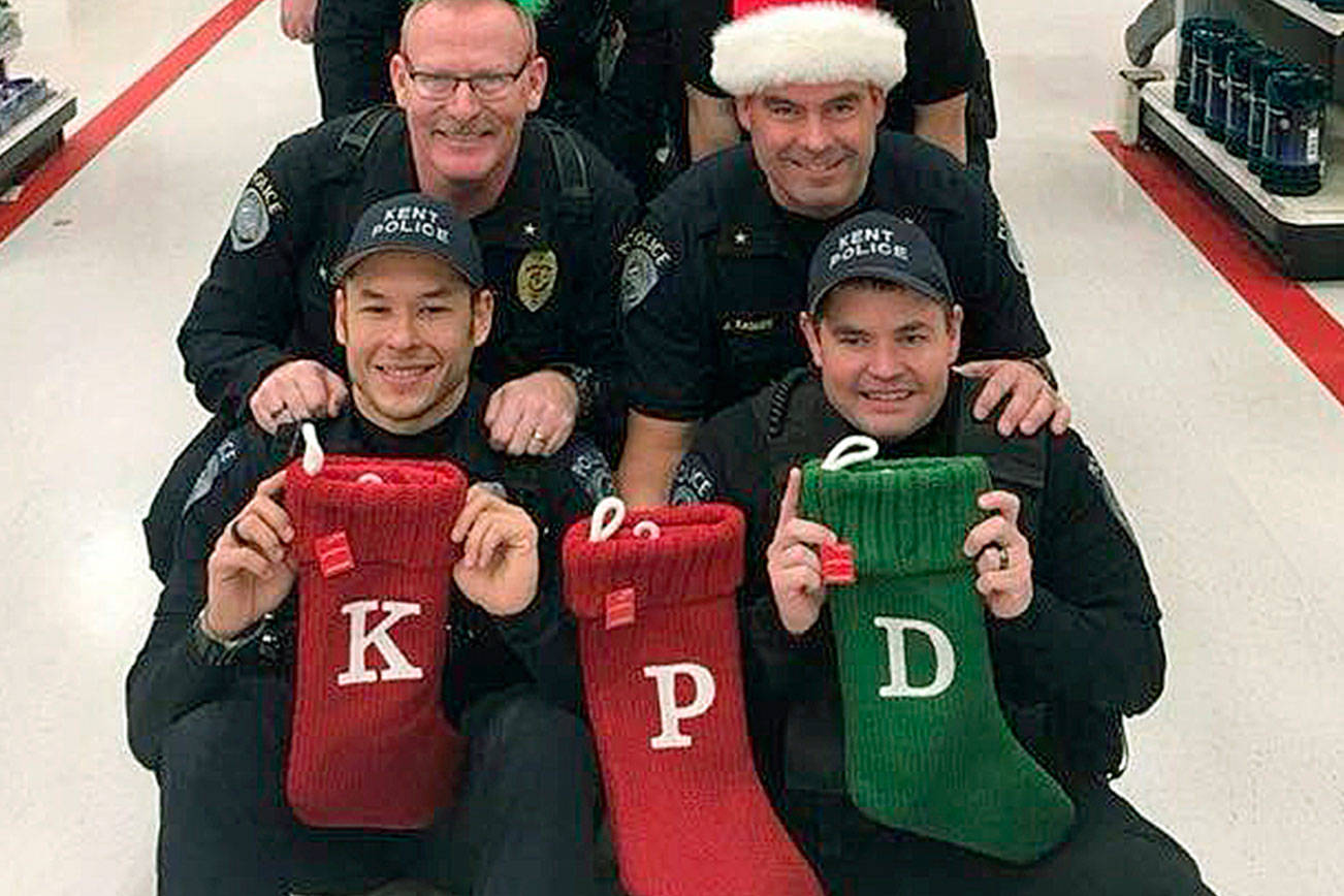 Kent Police help children get gifts for their families | Update, more photos