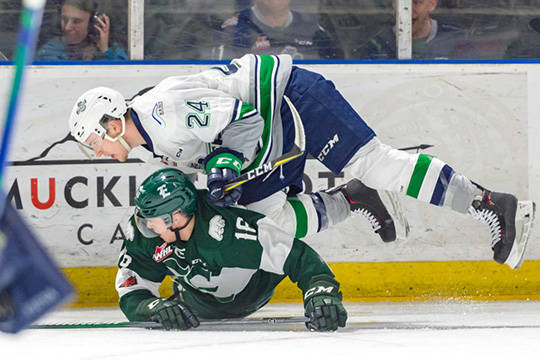 Silvertips slide past Thunderbirds in overtime