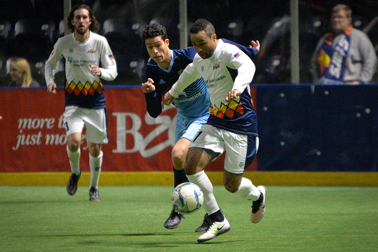 Stars blast Sockers 5-2 in playoff opener