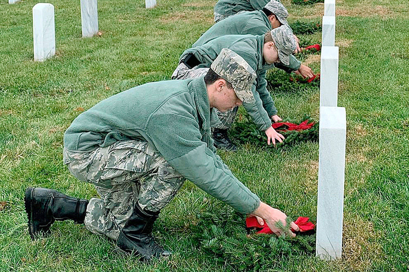 Wreath-laying ceremony to honor community military veterans