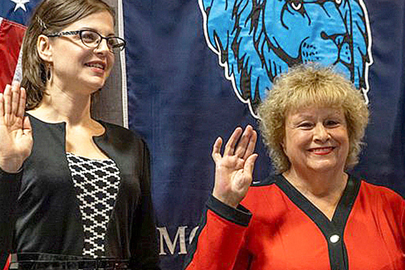 Kent School Board swears in three new members