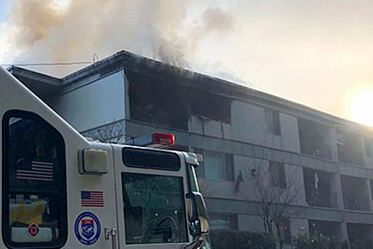 Kent apartment fire injures one; displaces residents in 90 units | Update