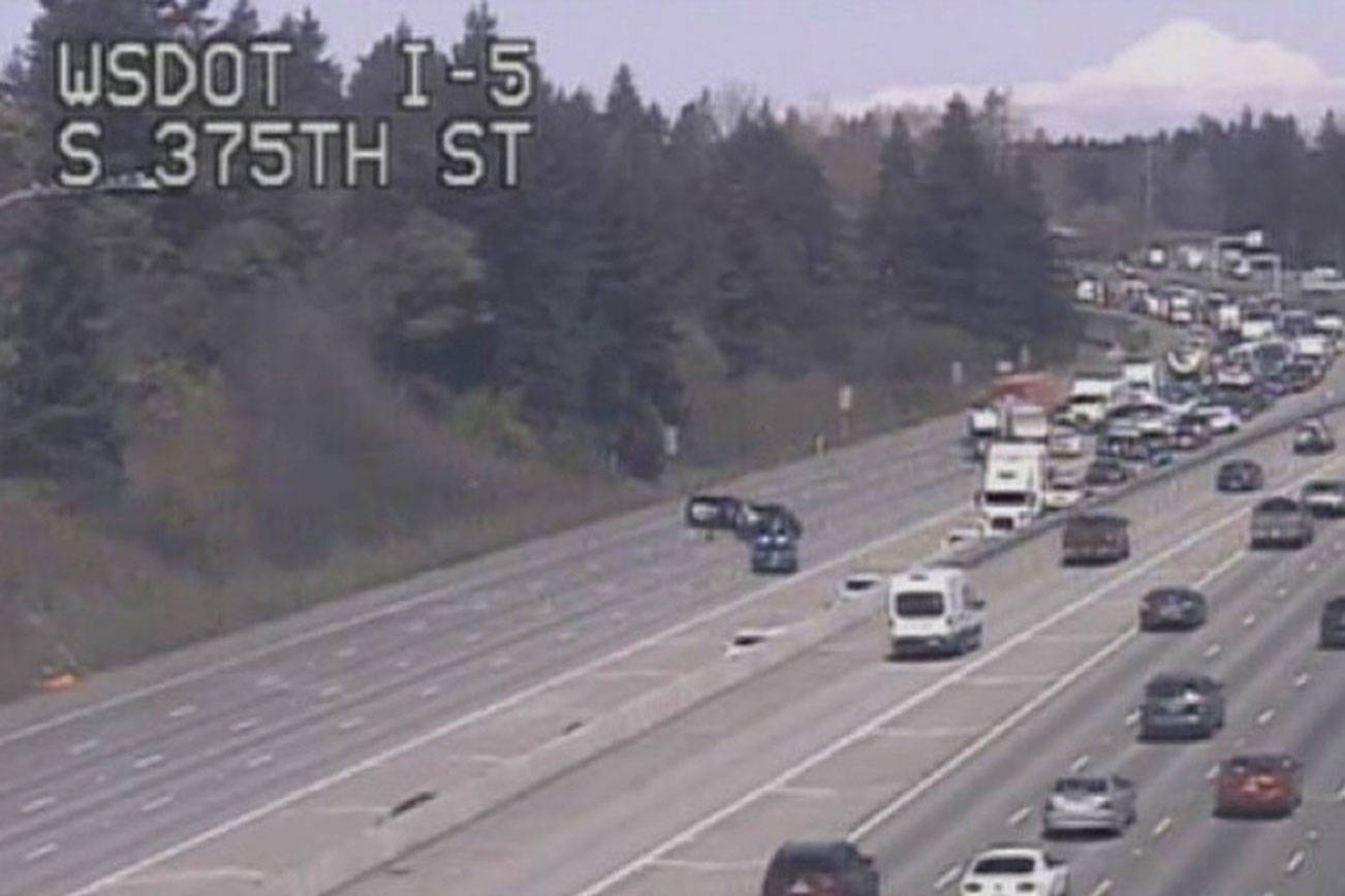 Man jumps to death from freeway overpass near Federal Way Kent Reporter