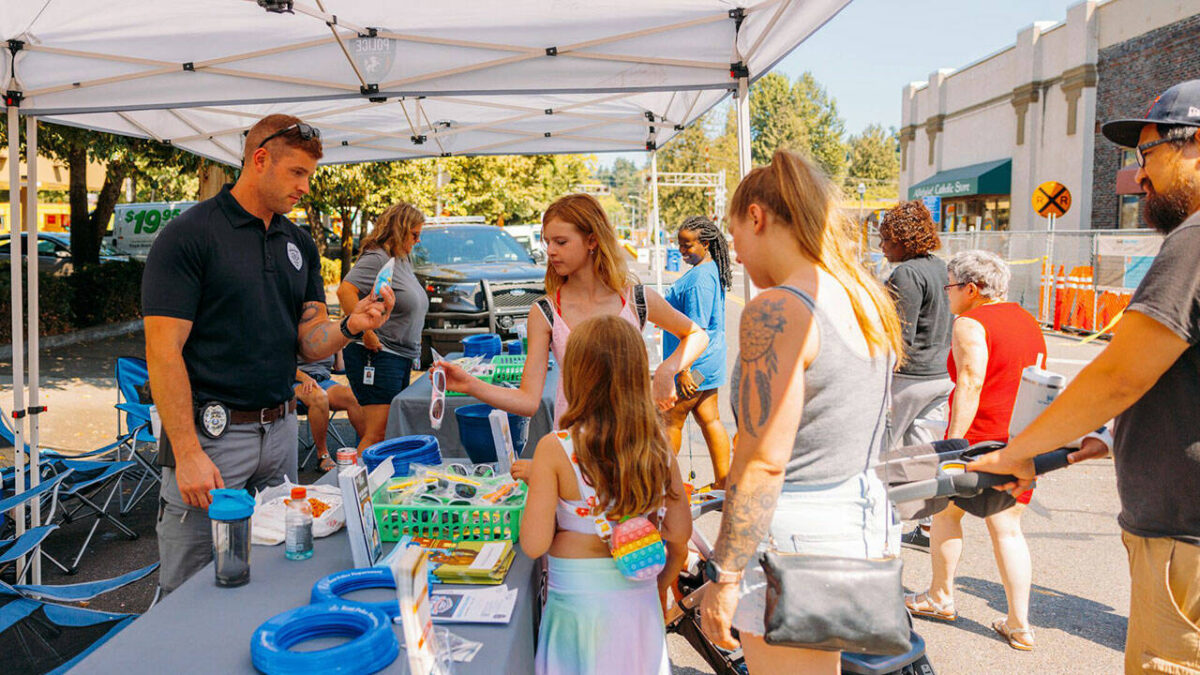 Thousands fill downtown streets for Kent Cornucopia Days Photos