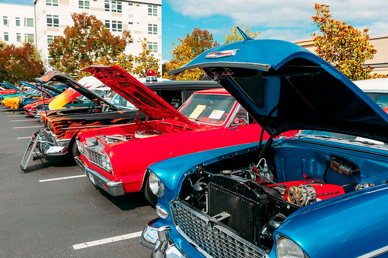 Cruisin’ Kent Car Show fills Kent Station shopping center | Photos